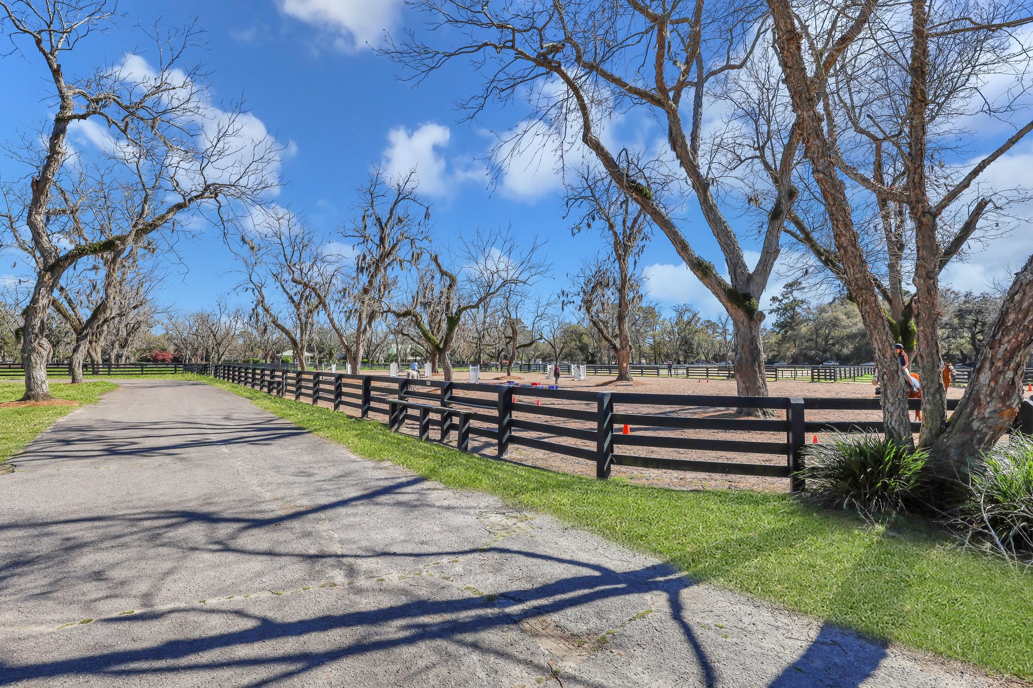 Luxury Moss Creek home at 8 Longleaf Lane with golf, lagoon views, spacious floorplan, and privacy